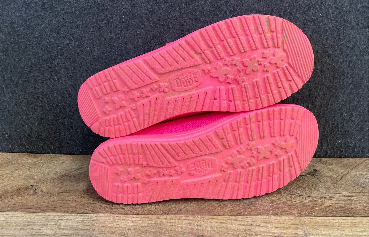 Hey Dude Wendy Slip Mono Electric Pink Women's Mule Sneakers Size 7