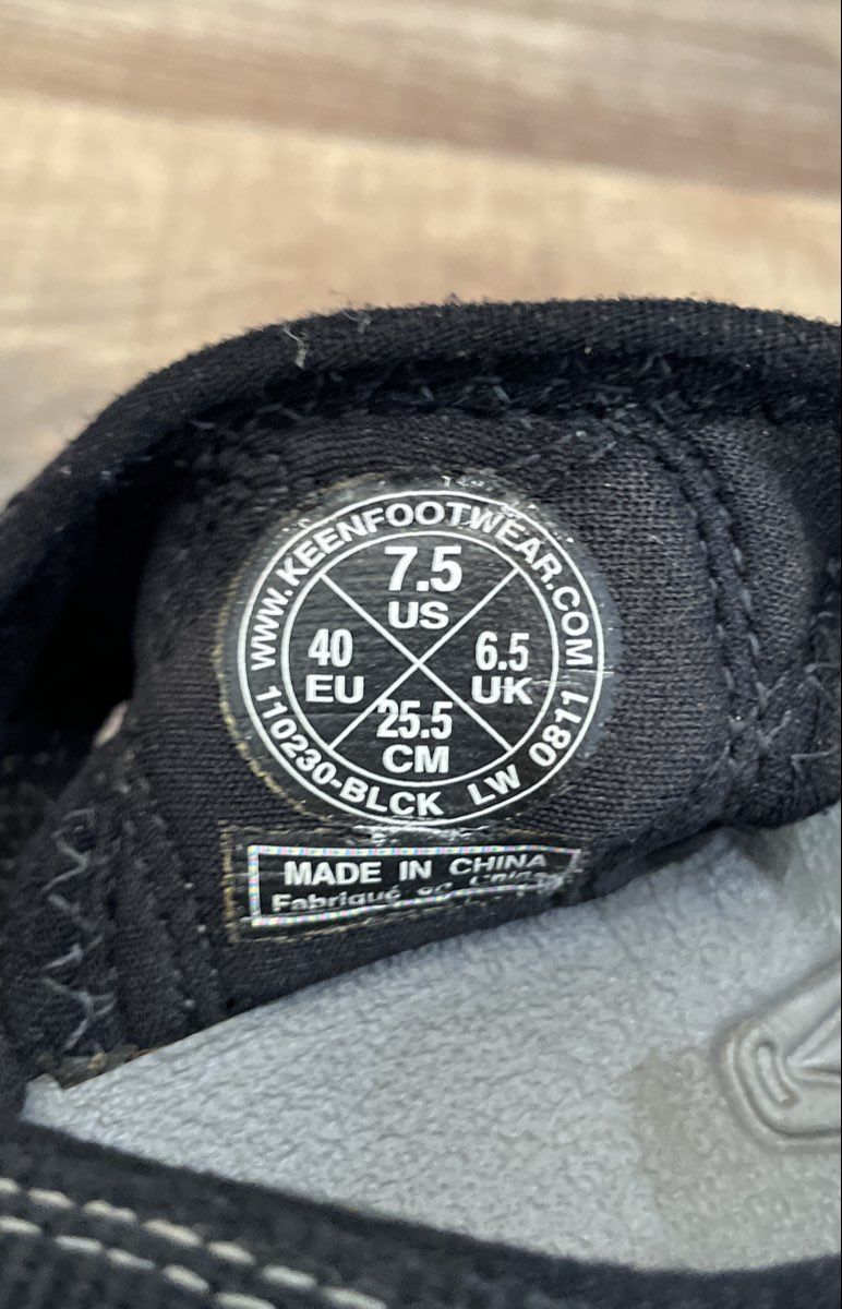 Keen Newport H2 Men's Black Grey Yellow Sport Sandals Size 7.5