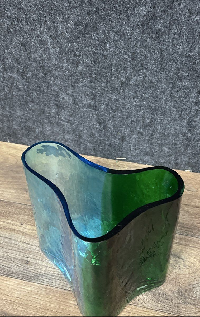 Vintage Southern Living At Home Blown Art Glass Vase