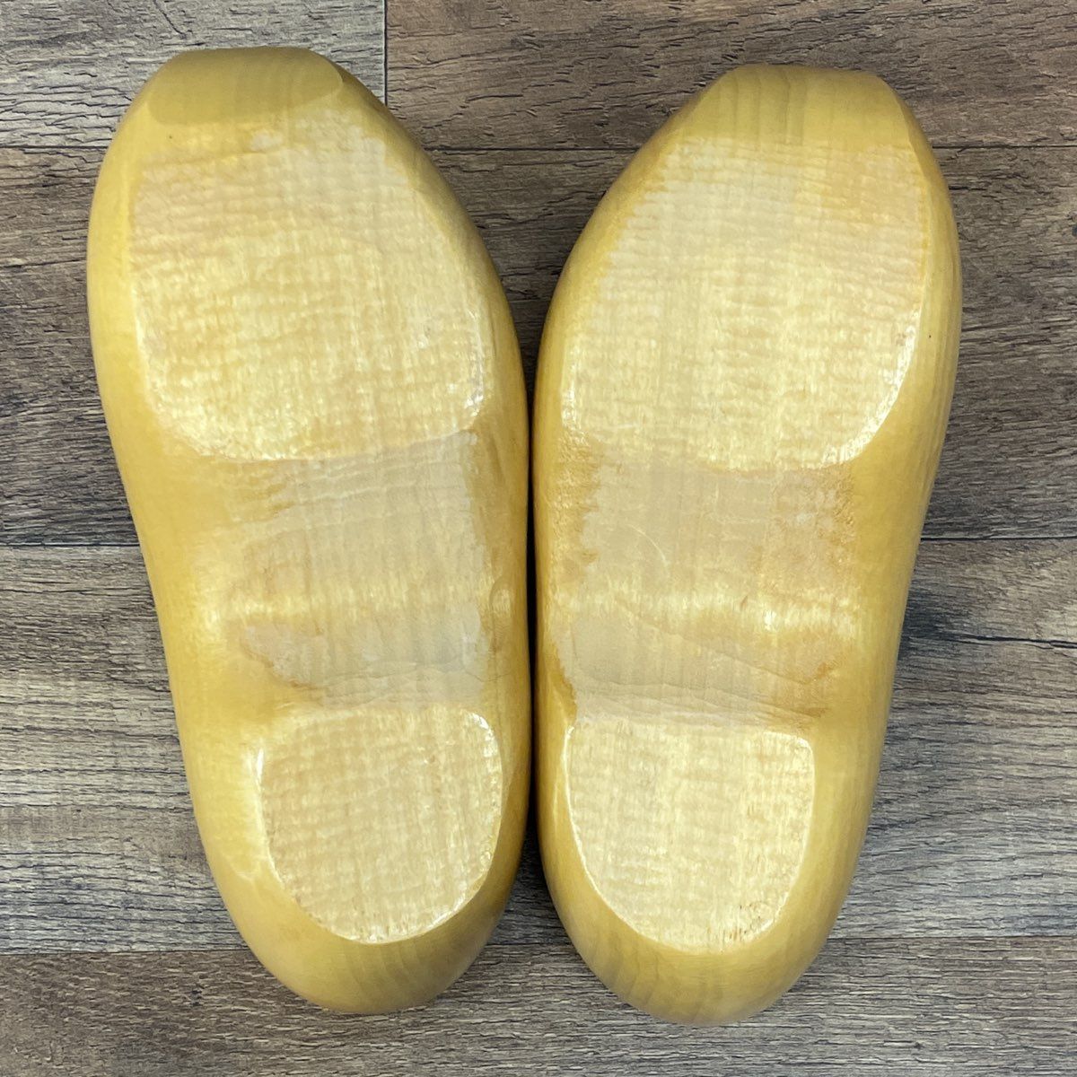(2) Holland Dutch Wooden Hand-painted Windmills Clogs