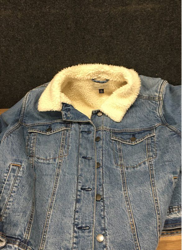 Universal Thread Women's Blue Sherpa Lined Denim Trucker Jacket Size XXL