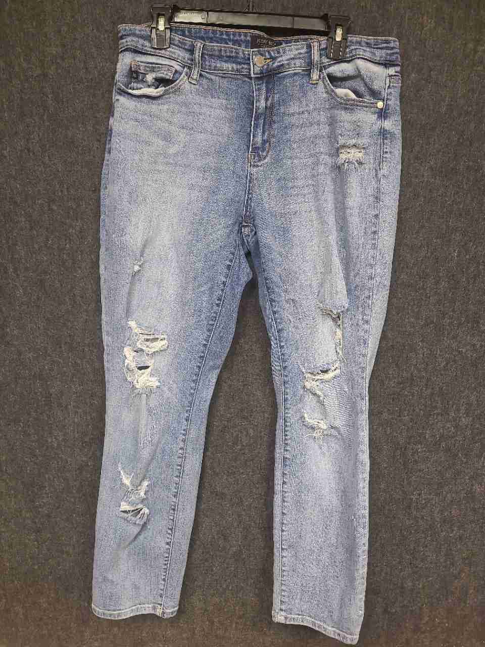 Judy Blue Women's Light Wash Distressed Ripped Boyfriend Fit Jeans Sz 13/31