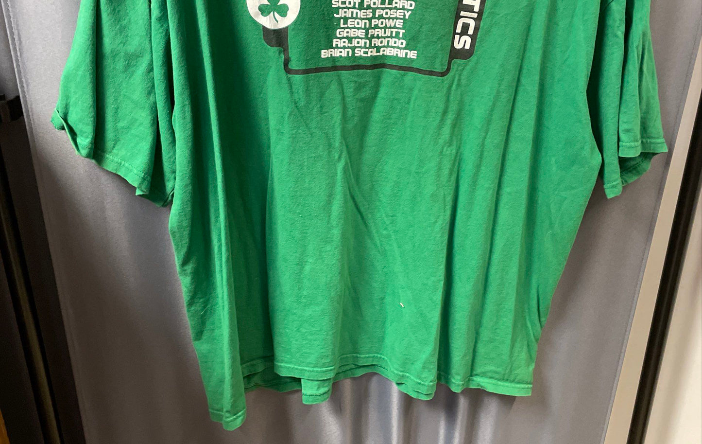 Adidas 2008 Boston Celtics NBA Champions T-Shirt Roster Back Graphic Sz 2XL