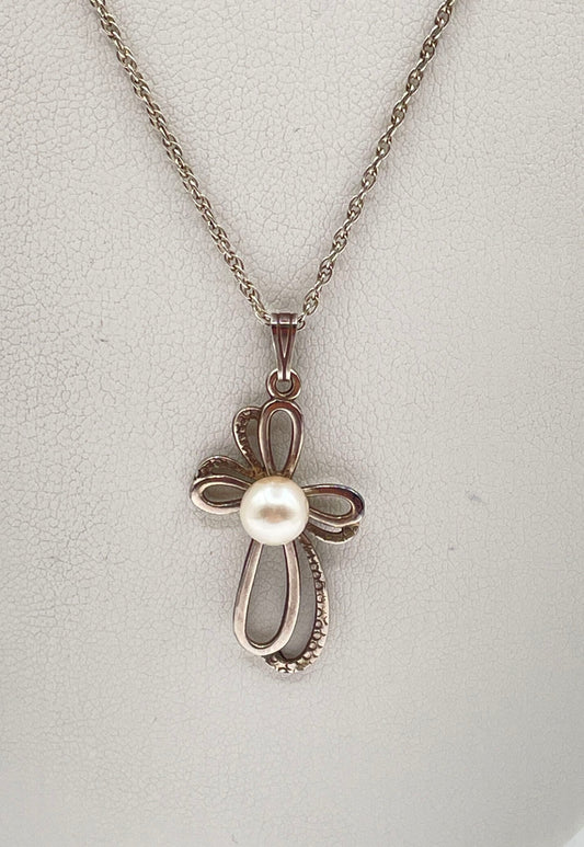 925 Sterling Silver Ribbon Loop Cross W/ Faux Pearl Pendant Necklace 2.5g