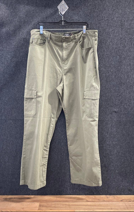 Torrid Women's Green Twill Straight Cargo High Rise Pants 18R NWT