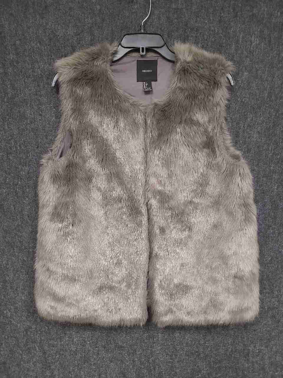 Forever 21 Women's Gray Faux Fur Vest Soft Sleeveless Open Front Sz L