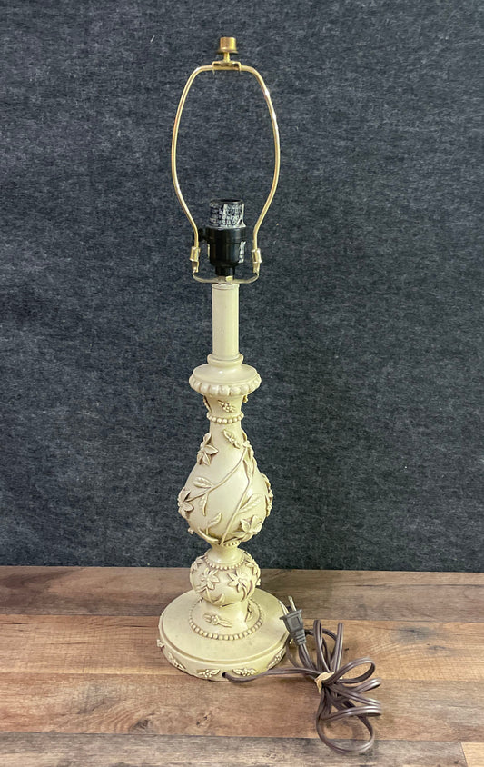 Vintage Capodimonte Style Table Lamp Cream Floral Relief Resin 26" 2007