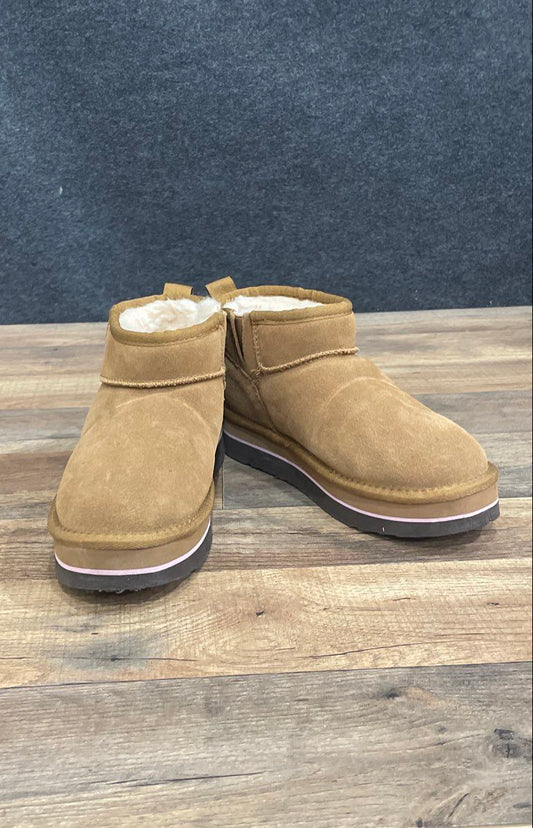 Bearpaw Shalini Youth Hickory Brown Suede Low Boots Size 4