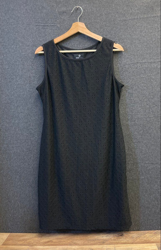 Ronni Nicole Women's Black Eyelet Sleeveless Shift Dress Size L