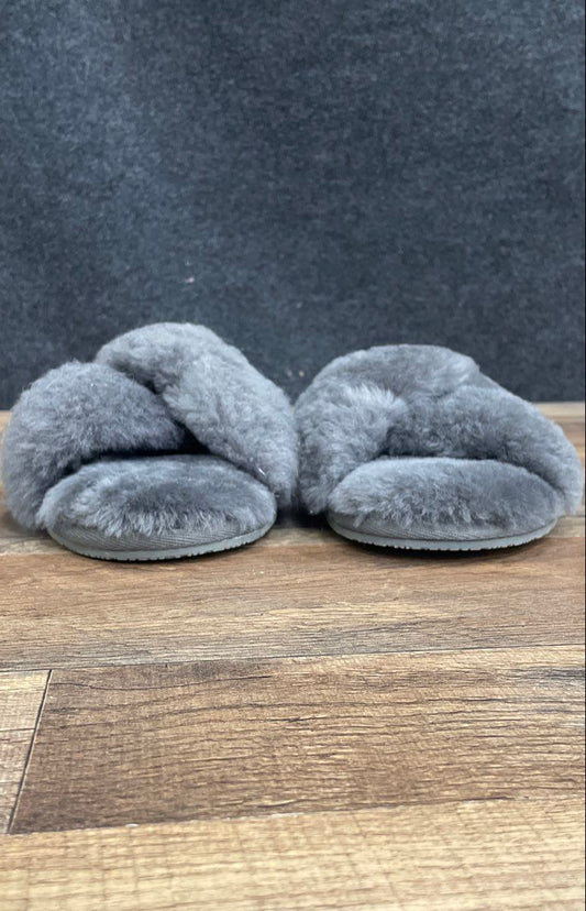 Lands' End Women's Grey Fuzzy Cross Strap Slides Size 9