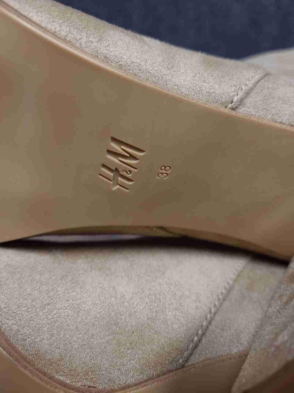 H&M Beige Faux Suede Knee High Block Heel Boots Women's Size 38 US 7.5