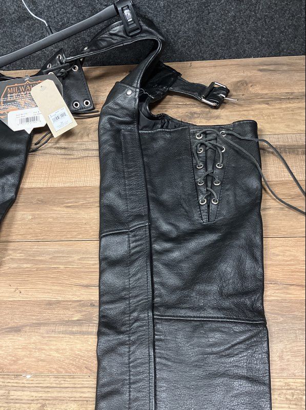 Milwaukee Leather Men's Black Full Grain Leather Motorcycle Chaps NWT Sz M