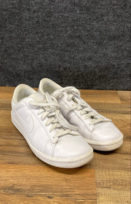 Nike Tennis Classic CS White Low Top Sneakers Women's Size 8.5