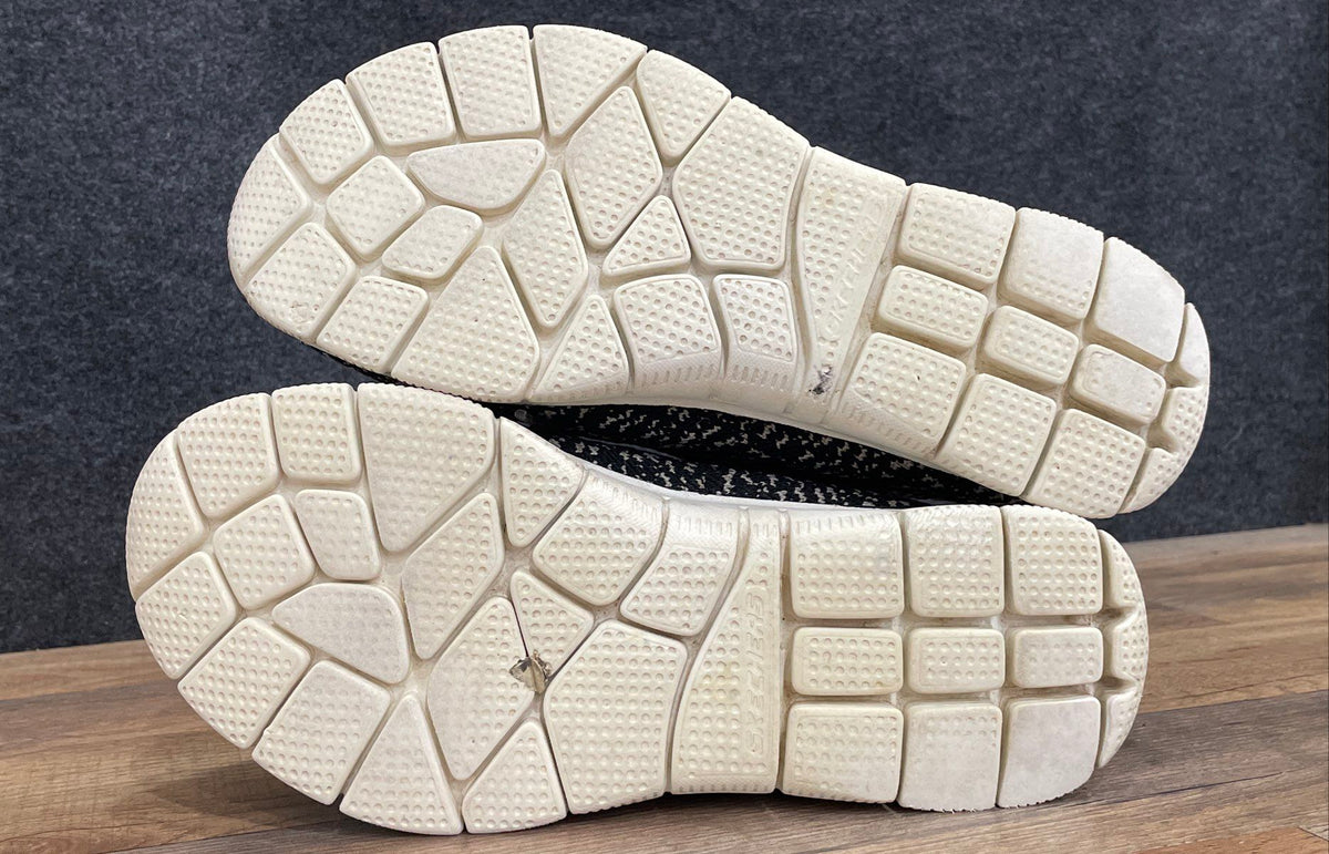 Skechers Memory Foam Black White Knit Lifestyle Sneakers Size 9.5