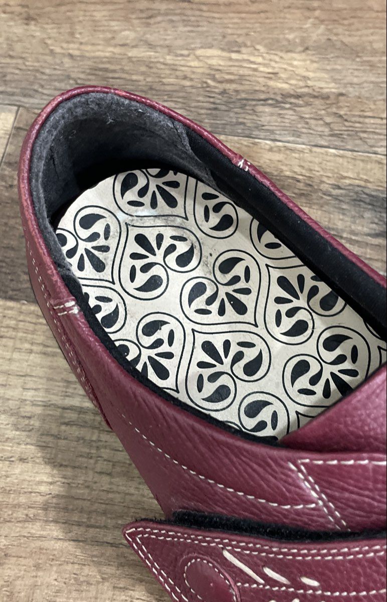 Easy B Red Leather Hook & Loop Comfort Clogs Made in England Women's Size 9