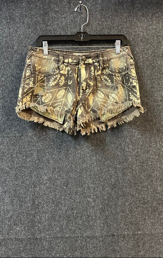 Free People Women's Distressed Bleached Geometric Print Denim Shorts Sz 28