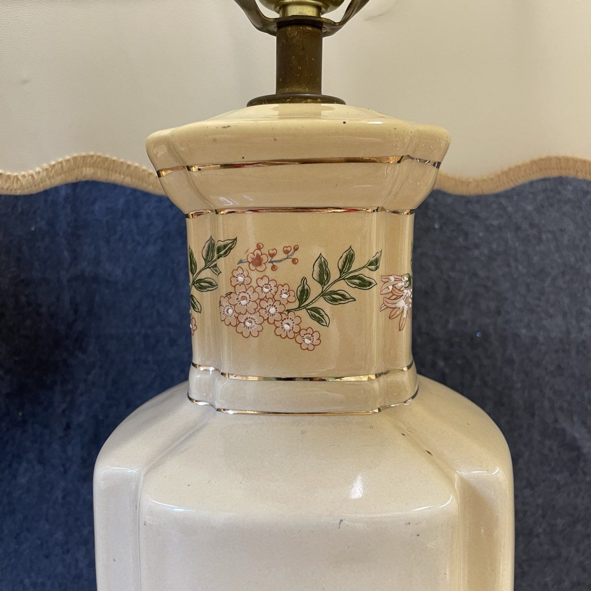 Vintage Style Yellow Foral Ceramic Lamp