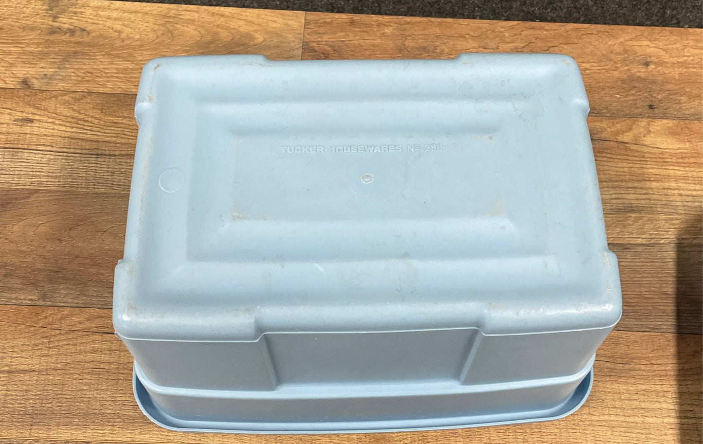 Vintage Tucker Housewares No. 280-4 Tucker Tote Plastic Storage Bin Blue