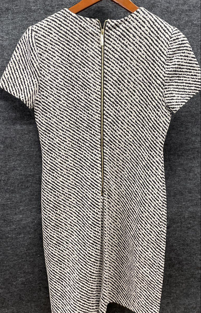 Calvin Klein Women's Black White Textured Diagonal Stripe Sheath Dress Sz 4