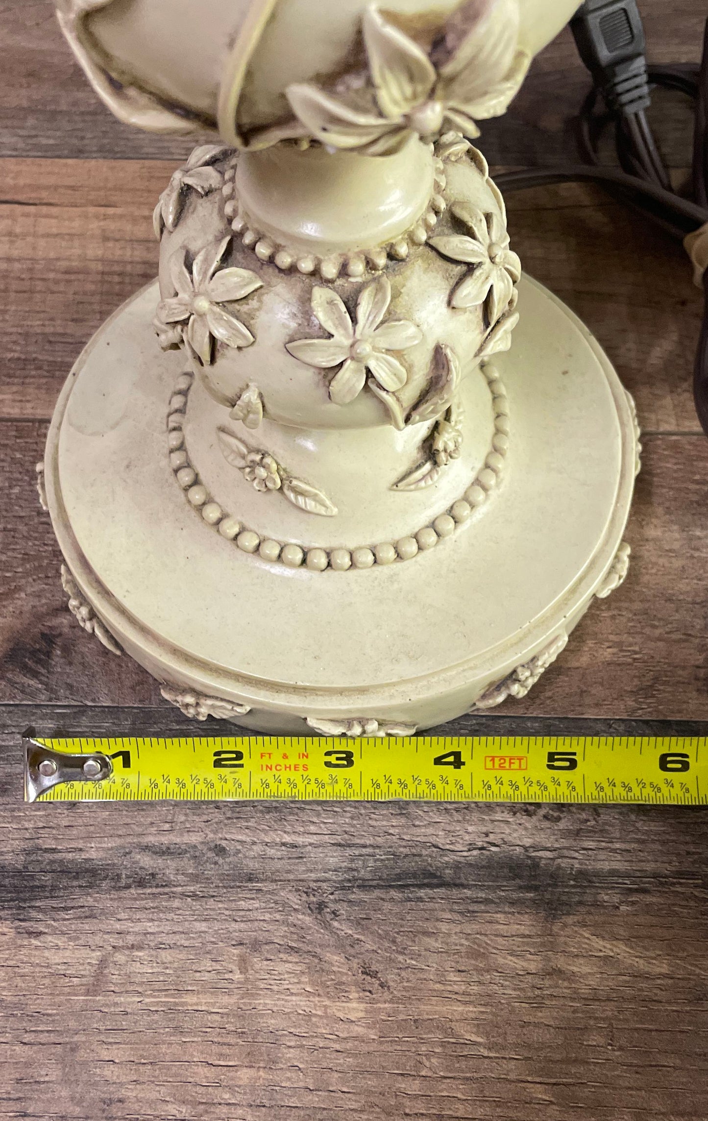 Vintage Capodimonte Style Table Lamp Cream Floral Relief Resin 26" 2007