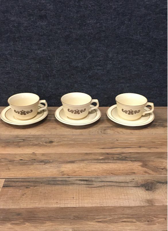 Lot of 3 Pfaltzgraff Village Brown Plates and Cups