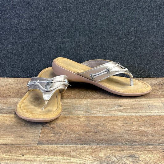 Minnetonka Silverthorne Metallic Champagne Leather Medallion Sandal Size 8M
