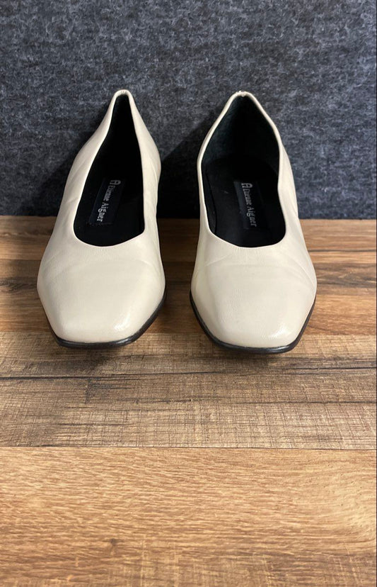 Etienne Aigner Sarah II Ivory Leather Block Heel Square Toe Pumps Size 6 M