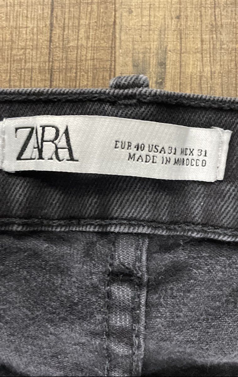 Zara Women's Black Faded Slim Straight Jeans Size 31