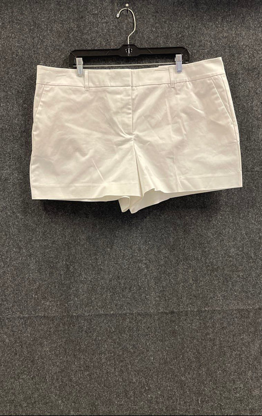 Ann Taylor Factory Women's White Trench Short Mid Rise NWT Size 18