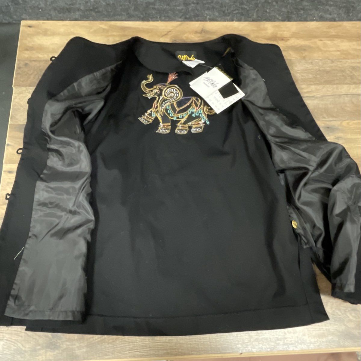 Vintage Bob Mackie Wearable Art Women's Black Embroidered Elephant Jacket Size S