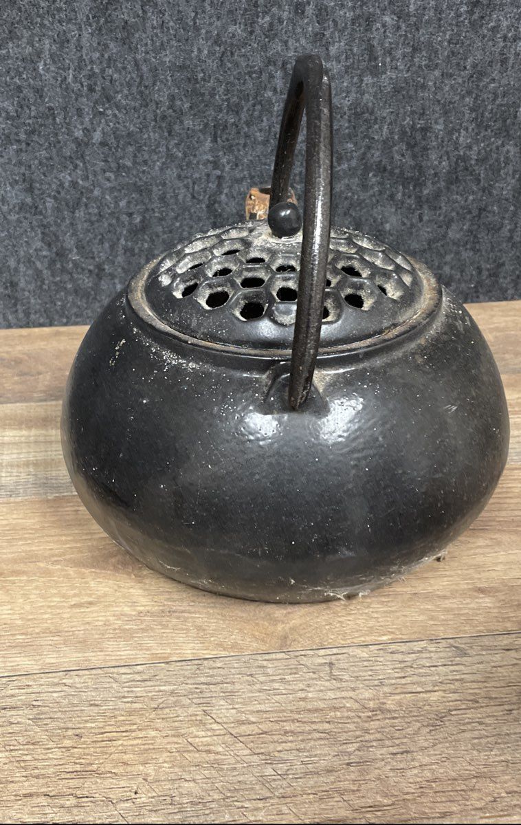 Larger Cast Iron Teapot