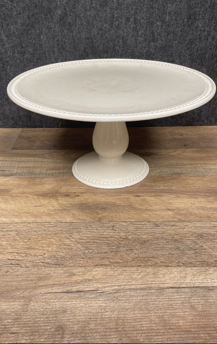 String of Pearls Cake Stand