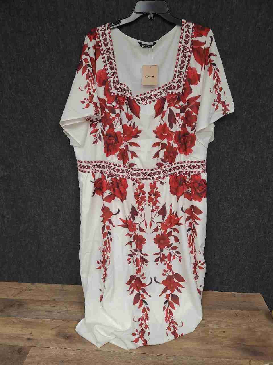 Bloomchic Women's White Red Floral Short Sleeve Maxi Dress NWT Sz 26