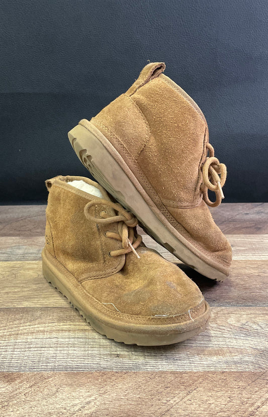 UGG Neumel II Kids Chestnut Brown Suede Sheepskin Chukka Boots Size 2