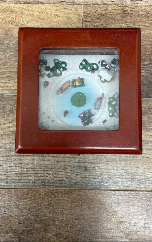 Vintage Mr. Christmas Animated Music Box Holiday Ice Skating Scene Wood Jewelry
