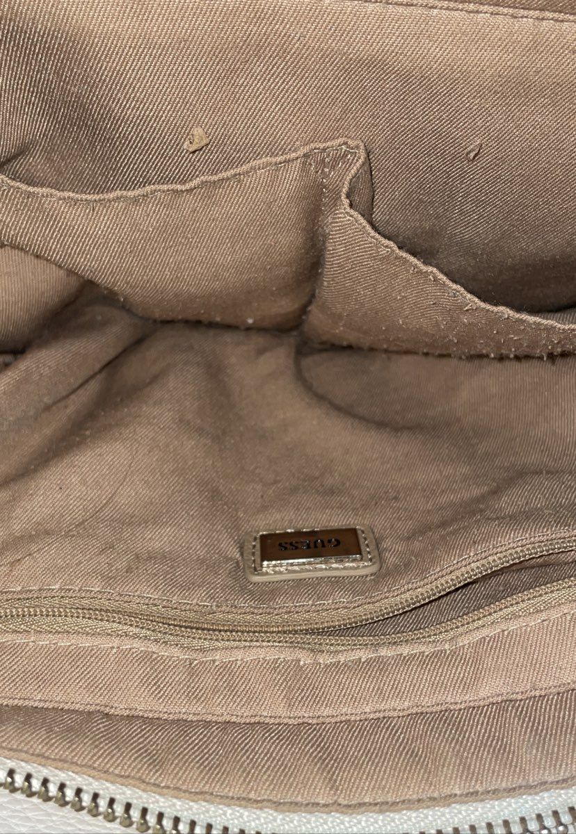 Guess Tan Beige Cream Colorblock Satchel Tote Bag Crossbody Strap Logo Charm