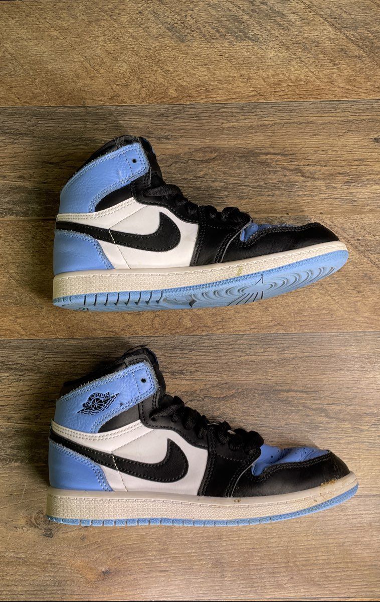 Boy's Nike Air Jordan 1 Retro High OG Blue/black Sneaker Size 1.5