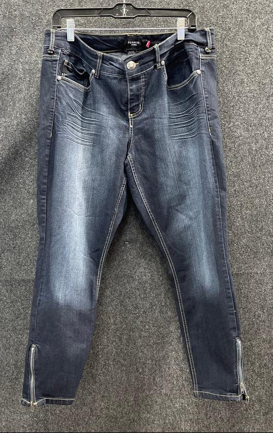 Torrid Women's Dark Wash Skinny Jeans Ankle Zipper Faded Whiskered Size 16