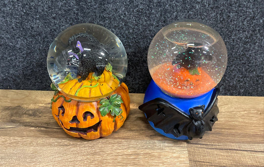Lot of 2 Halloween Snow Globes Black Cat Pumpkin Jack-O-Lantern Bat Decor