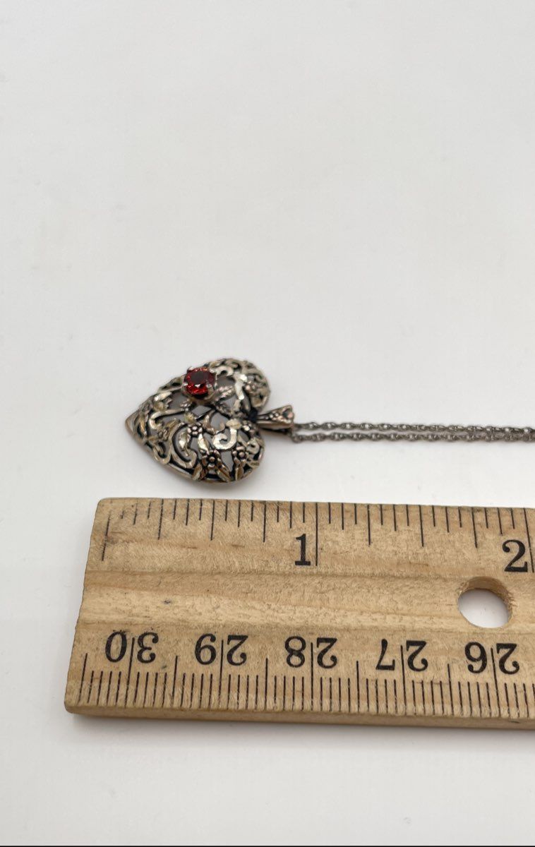 SC 925 Sterling Silver Garnet Accent Filigree Heart Pendant Necklace 4g