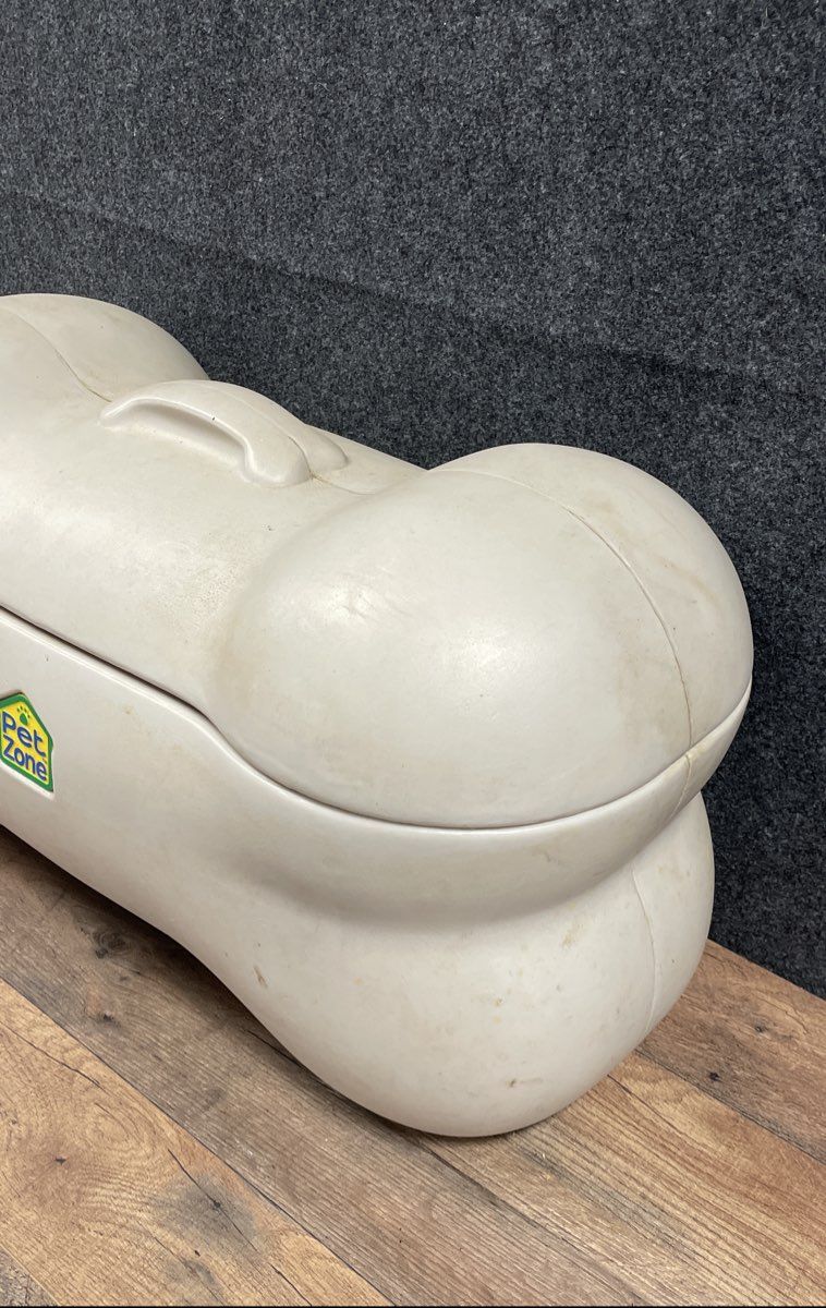 Pet Zone Plastic Dog Bone Storage Chest