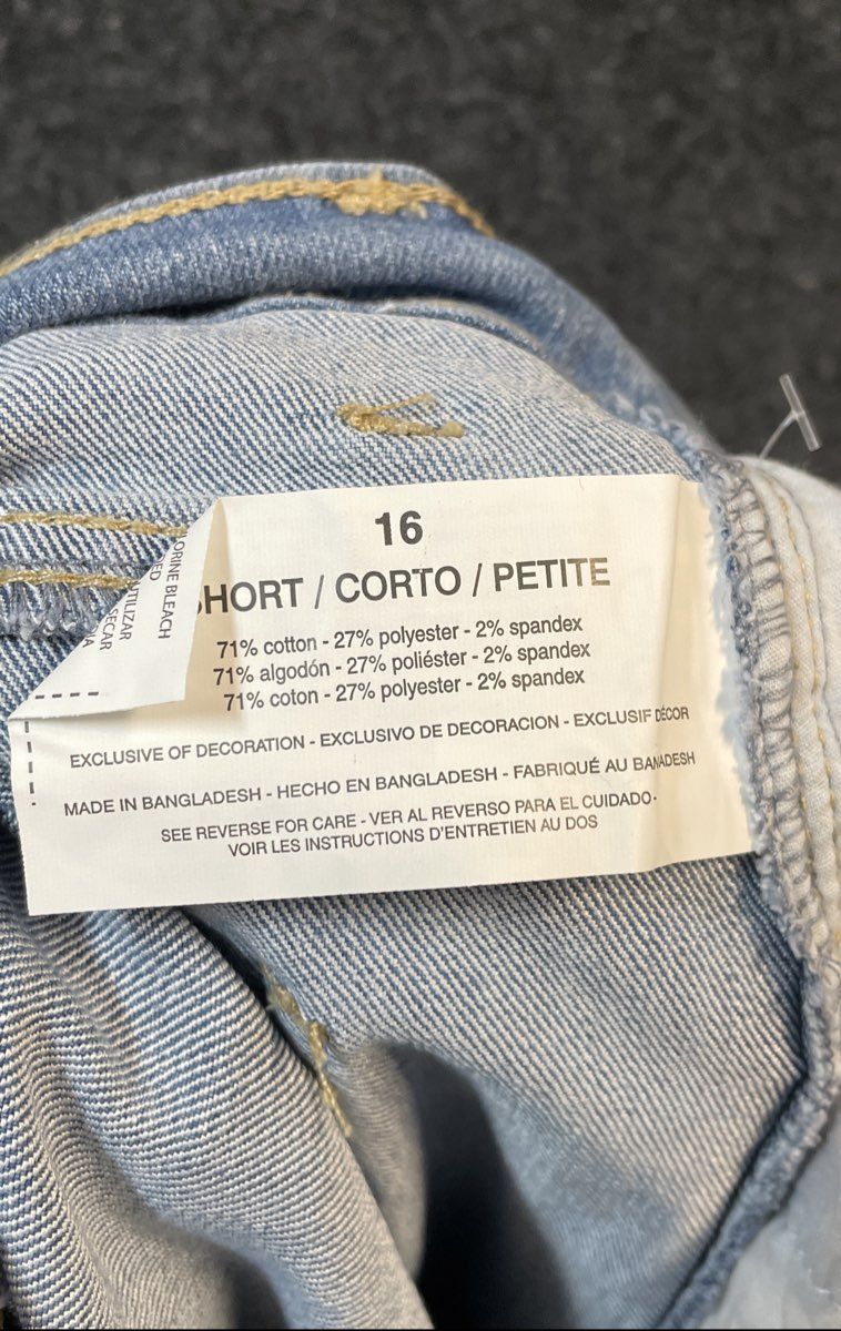 Gloria Vanderbilt Women's Amanda Tapered Jeans Light Wash Sz 16 Short NWT