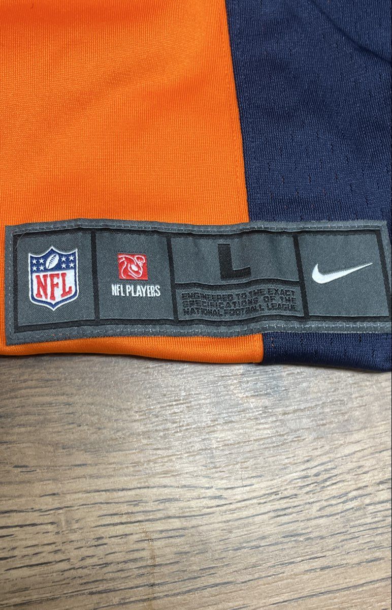 Nike Men's Denver Broncos Russell Wilson #3 Orange NFL Football Jersey Size L