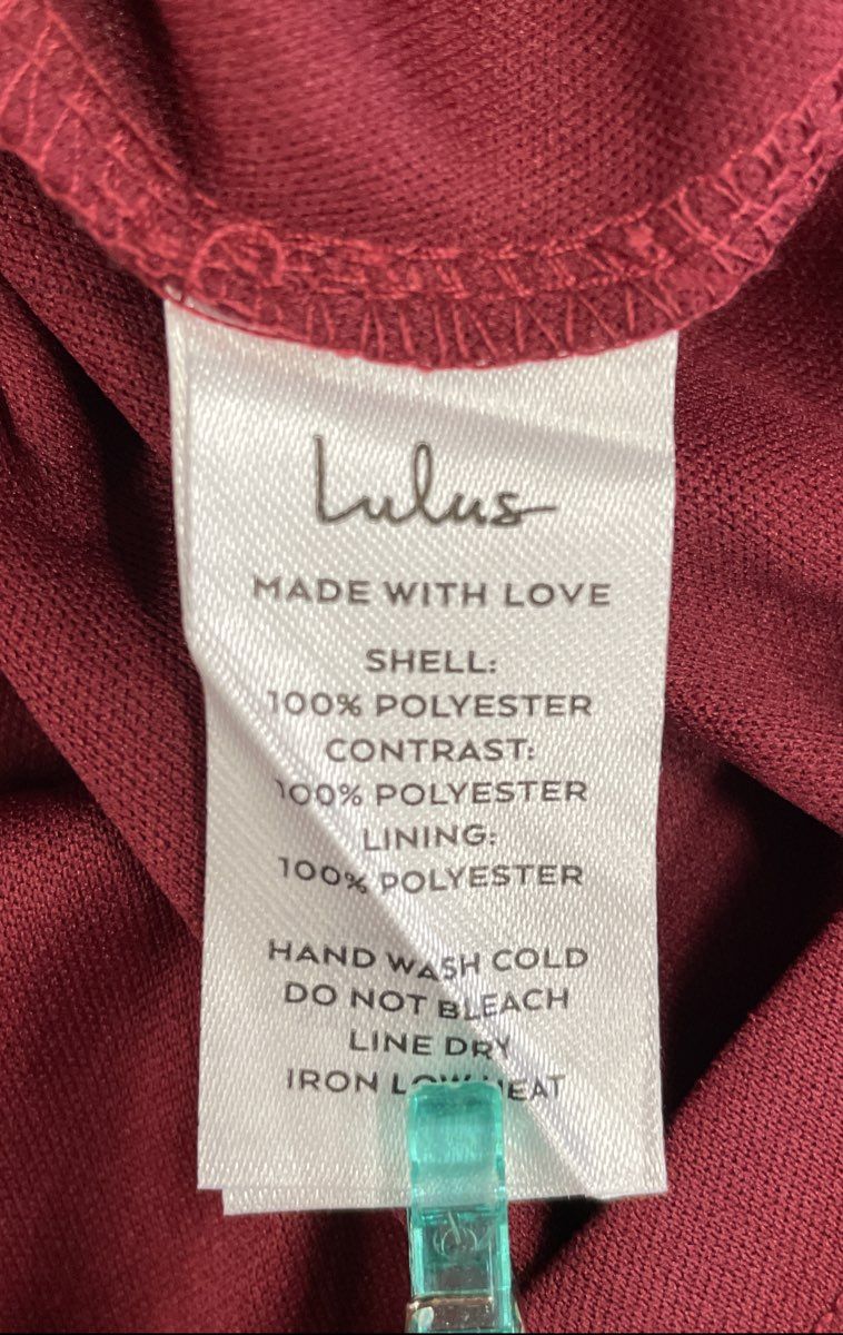 Lulus Women's Burgundy Fit & Flare Skater Dress V-Neck Pleated Cross Back Sz XS