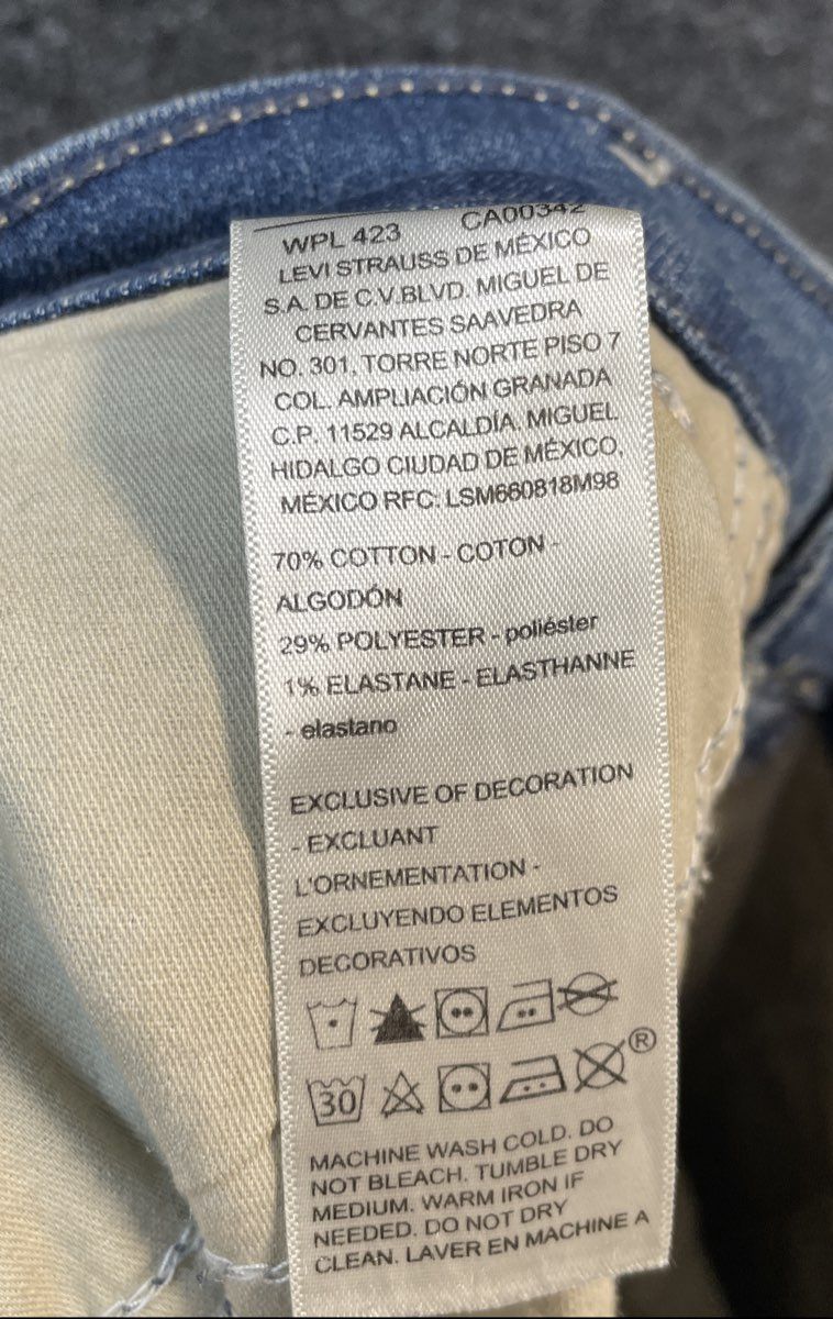 Levi Strauss Signature Women's Mid Rise Straight Blue Jeans Stretch NWT Sz 14