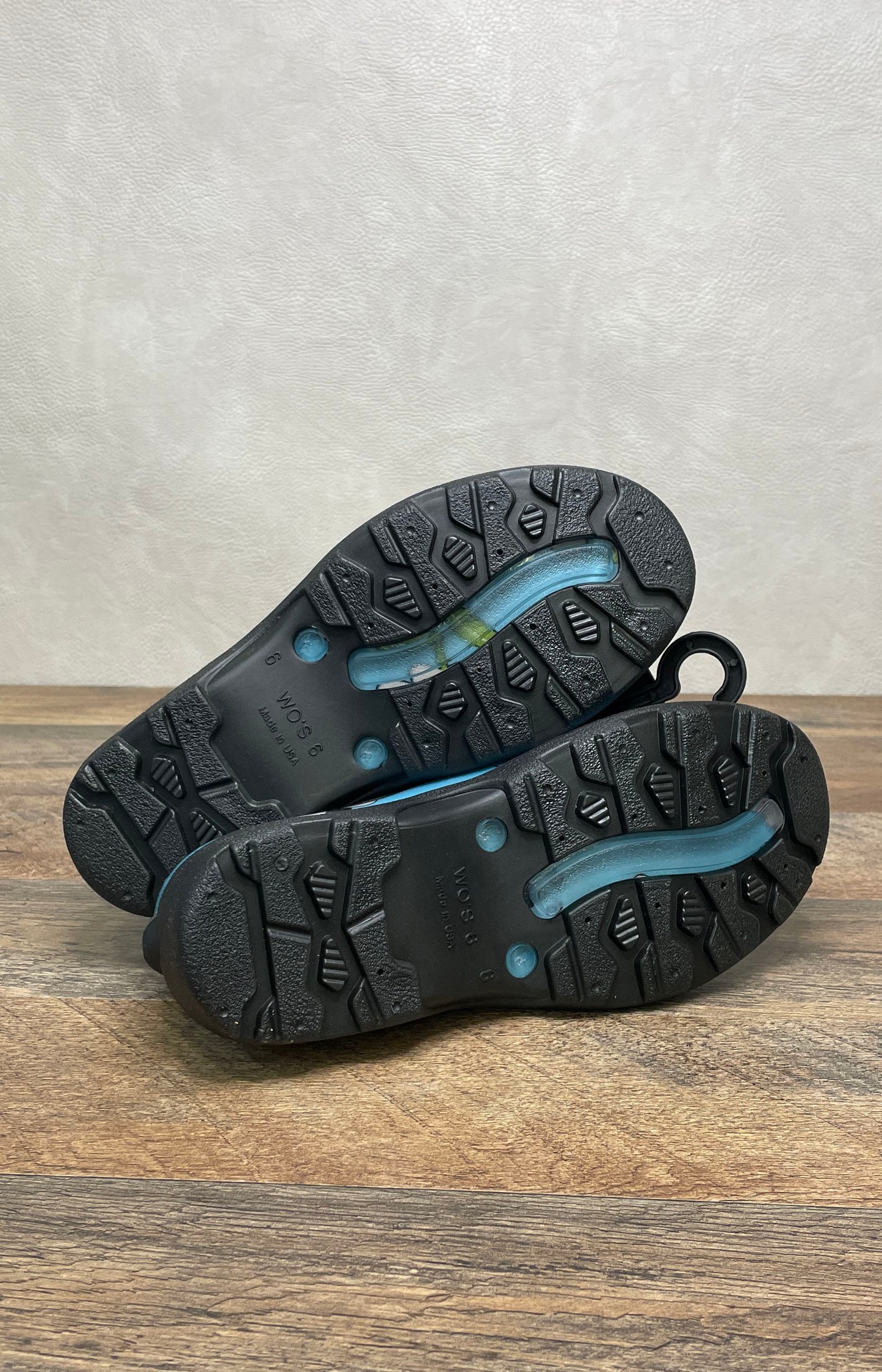 Sloggers Bee Blue Daisy Bumblebee Waterproof Garden Clogs Women's Size 6 NWT