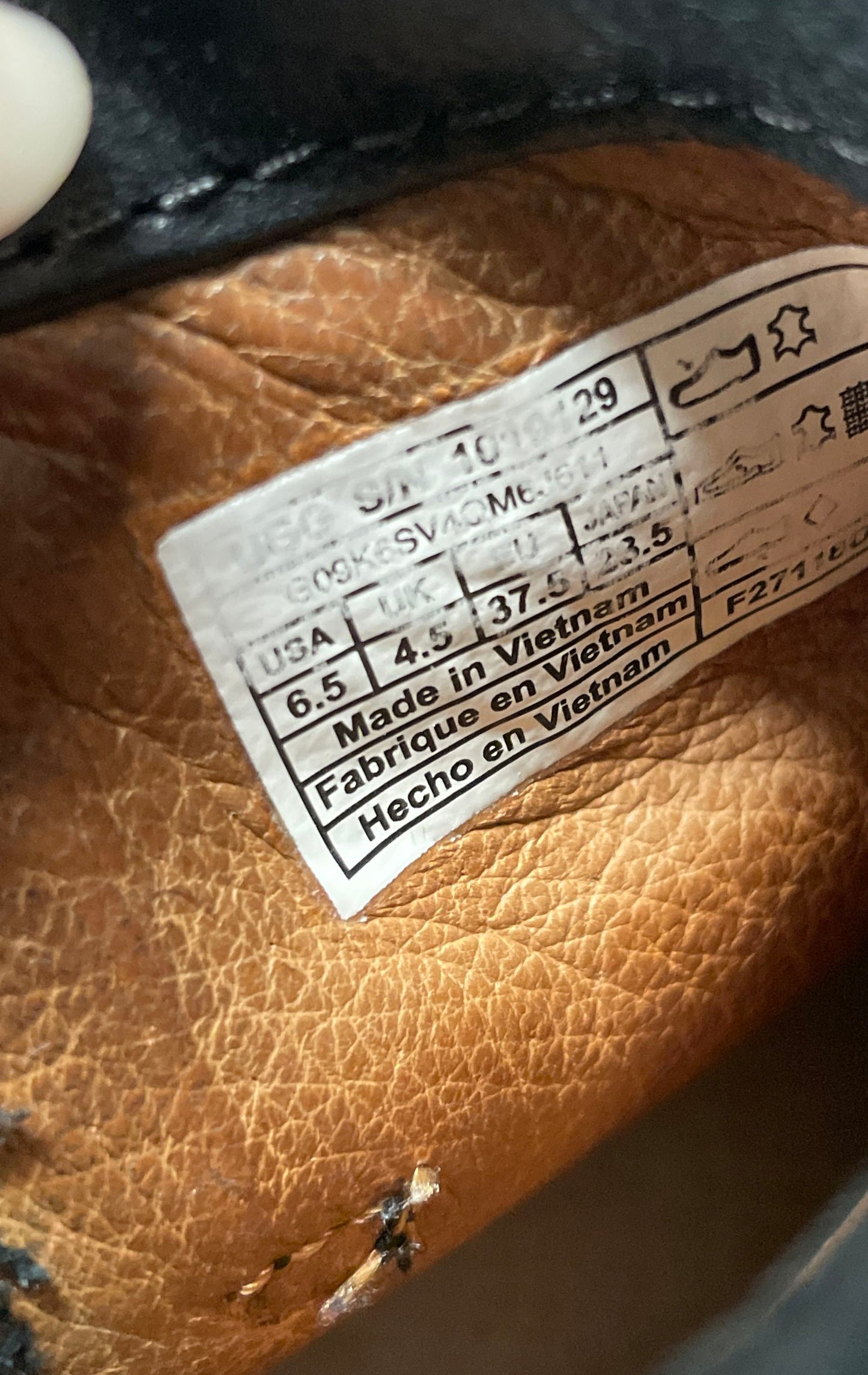 UGG McKay Black Suede Sheepskin Lined Ankle Boots Booties Women's Size 6.5