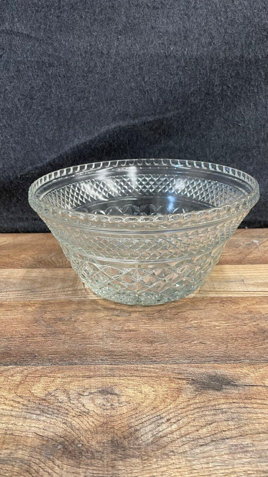 Anchor Hocking Wexford Glass Serving Bowl