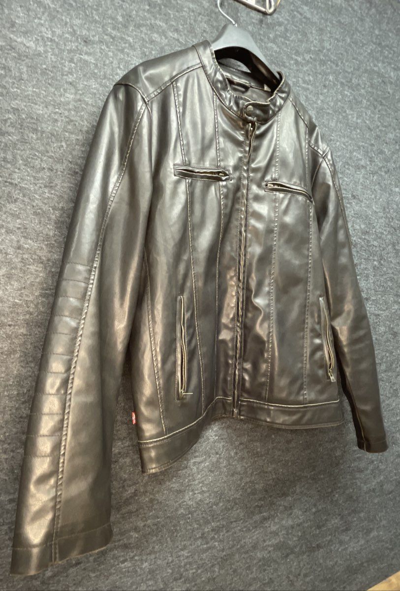 'Men's Brown Levi's Zip-up Jacket -Size Large
