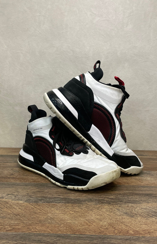 Nike Jordan Aerospace 720 White Black Gym Red Basketball Sneakers Size 12